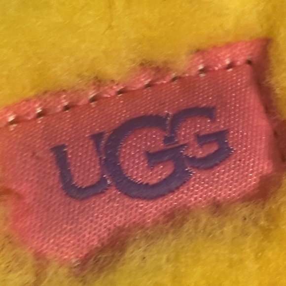 Girls Ugg slippers SZ 3 - Picture 7 of 7